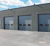 Porte sectionnelle industrielle – Robustesse et performance